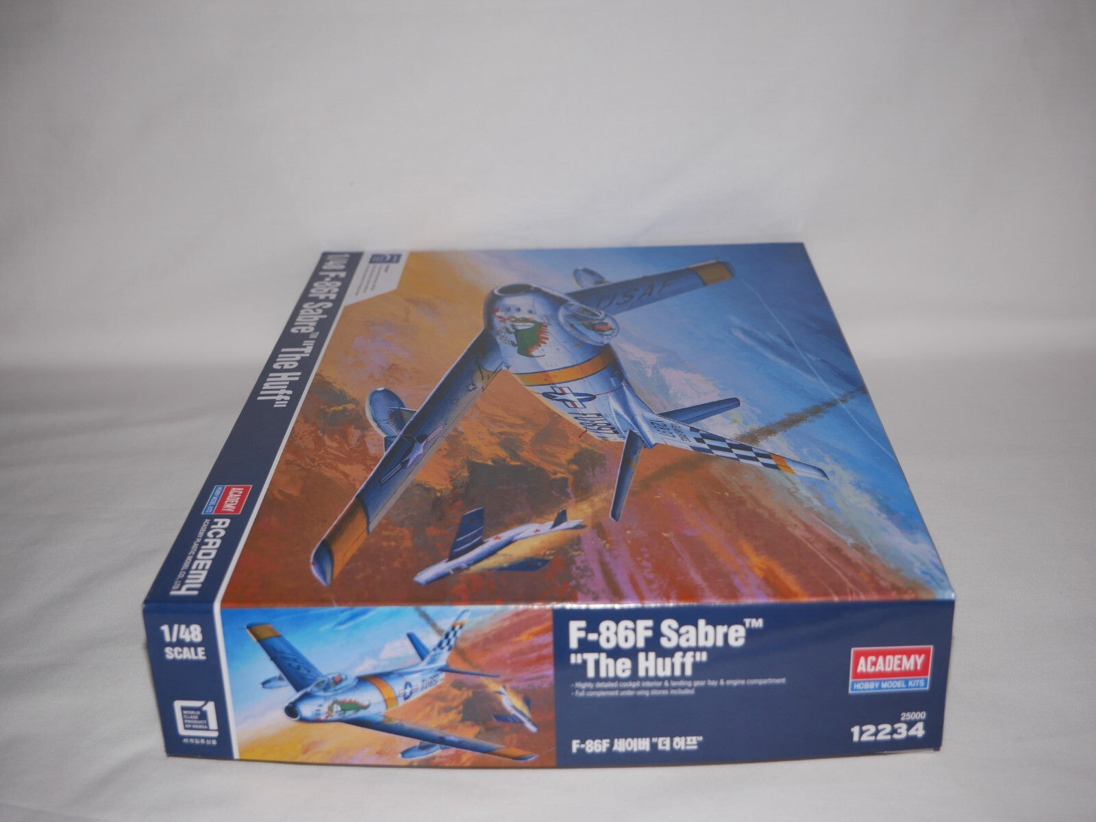 Academy 1:48 USAF North American F-86F Sabre "The Huff" Skill Level 4 - 12234