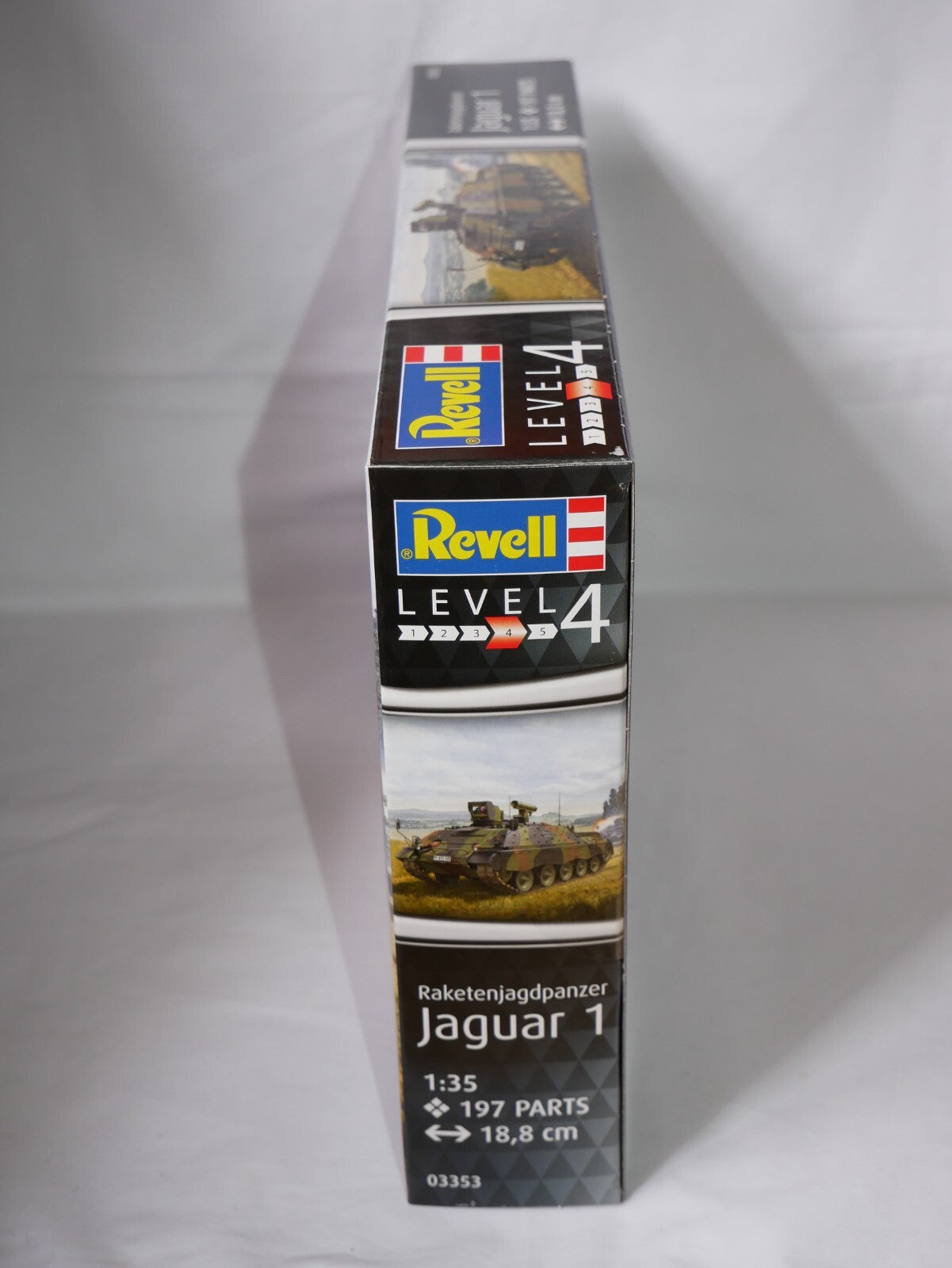 Revell 1:35 Raketenjagdpanzer Jaguar 1 Rocket Destroyer Kit Skill Level 4 03353