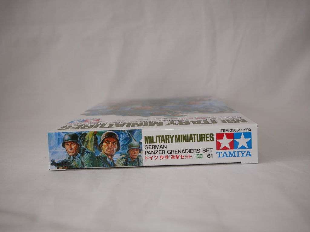 Tamiya Military Miniatures 1:35 Scale WWII German Panzer Grenadiers Set - 35061