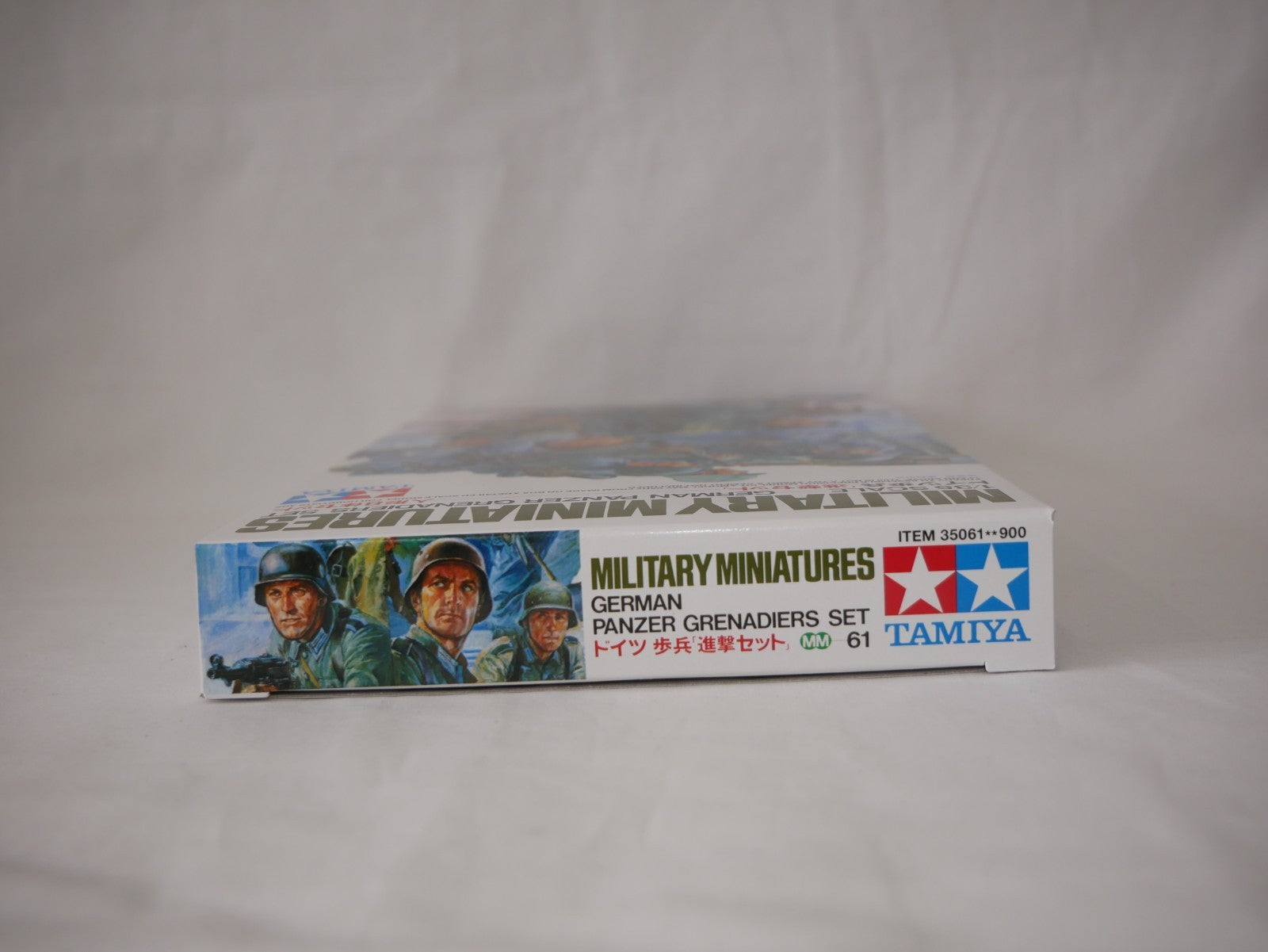 Tamiya Military Miniatures 1:35 Scale WWII German Panzer Grenadiers Set - 35061