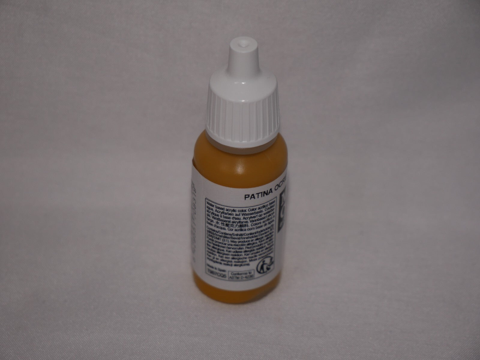 Vallejo Model Color Tan Glaze Acrylic 17ml/0.57 fl oz Dropper Bottle - 70.831
