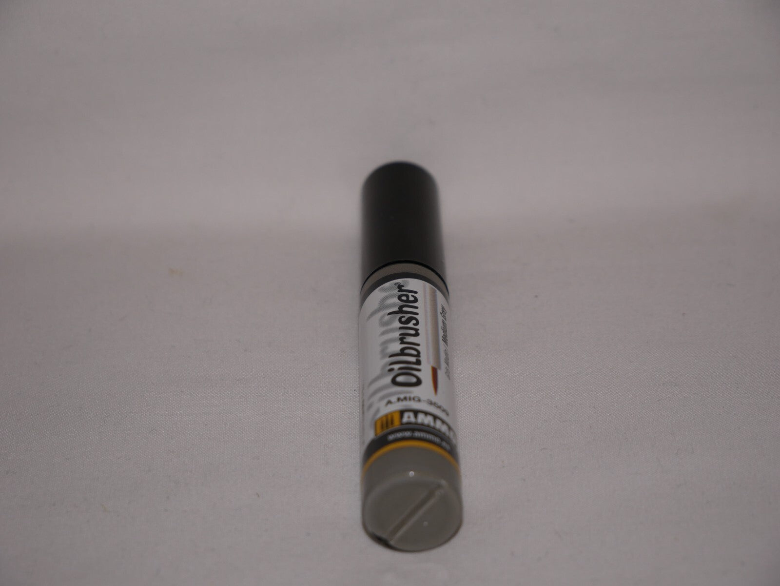 Ammo By Mig Jimenez Medium Grey Oilbrusher With Fine Brush Applicator A.MIG-3509