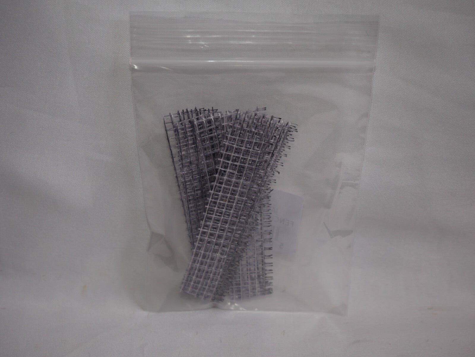 Javis "Countryside" Scenics "OO" Gauge Mesh Fencing 1825mm 72" lg - JMESH