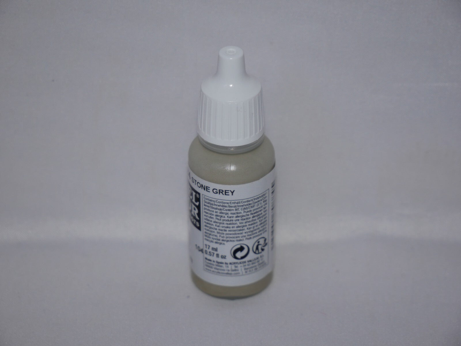 Vallejo Model Color Stone Grey Acrylic 17ml/0.57 fl oz Dropper Bottle - 70.884