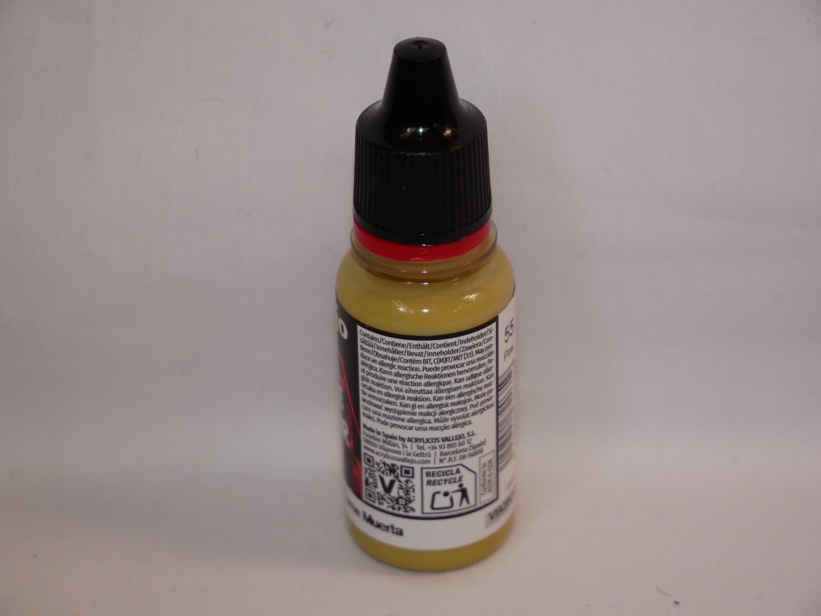 Vallejo Game Color Acrylic Dead Flesh White 18ml/0.6 fl oz Dropper Bottle 72.035