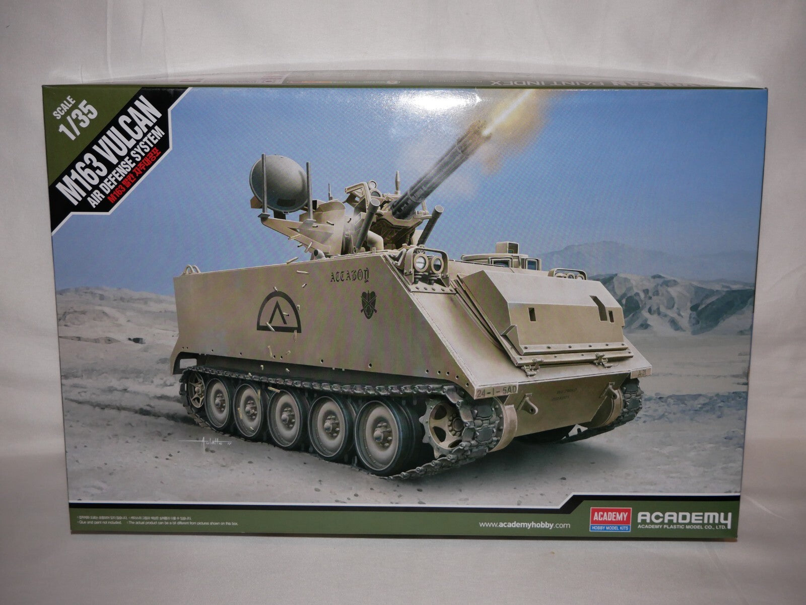 Academy Hobby Model Kits 1:35 M163 Vulcan Air Defense System Level 4 - 13507