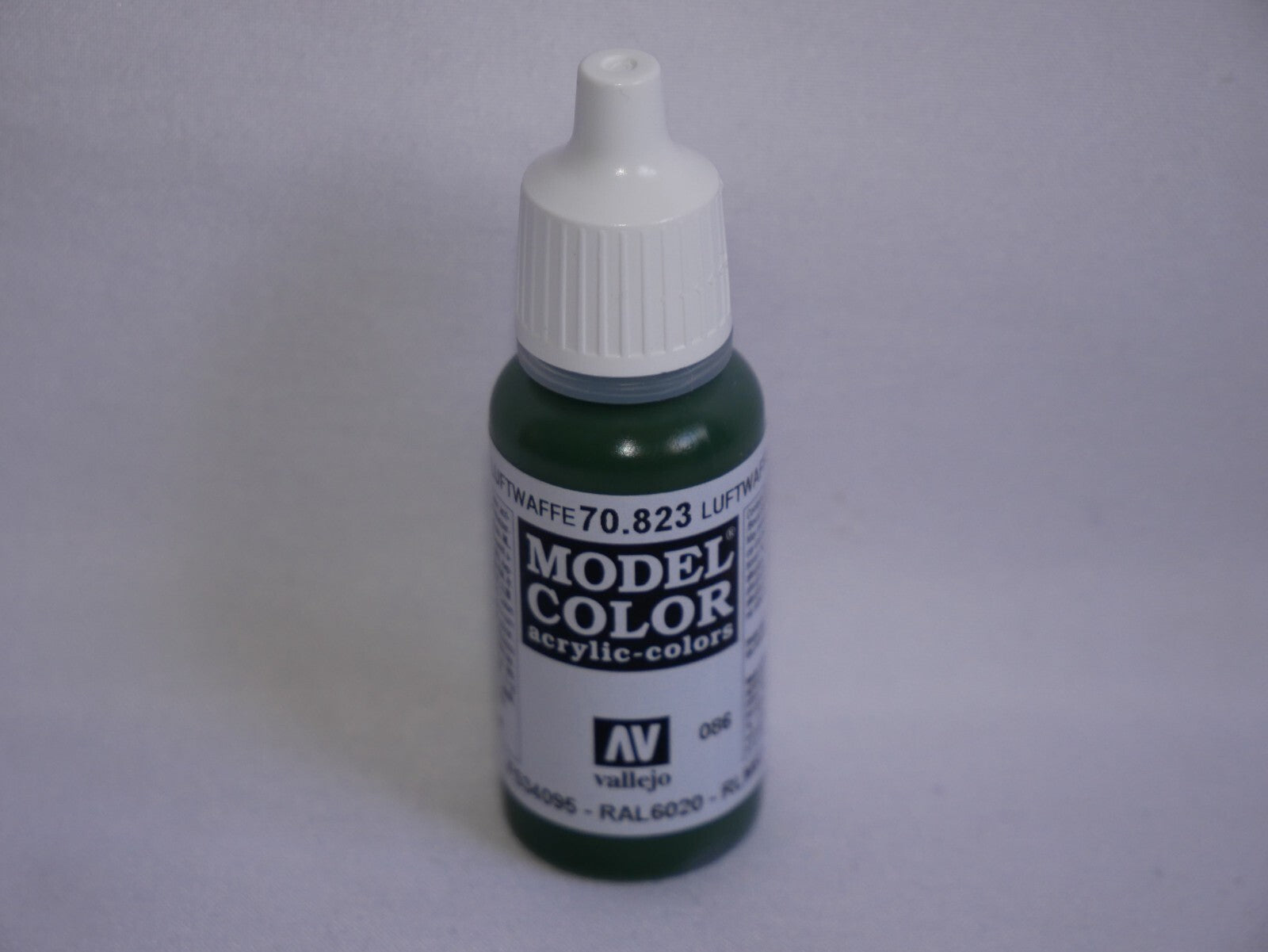 Vallejo Model Color Luftwaffe Camouflage Green Acrylic 17ml Dropper - 70.823
