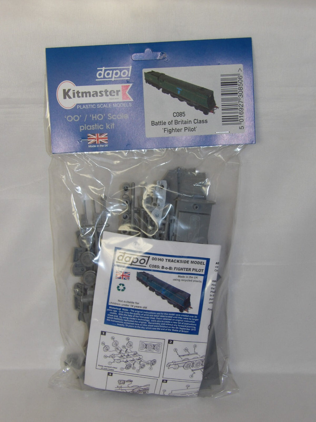 Dapol Kitmaster  "OO/HO" Battle Of Britain Class Fighter Pilot Locomotive C085