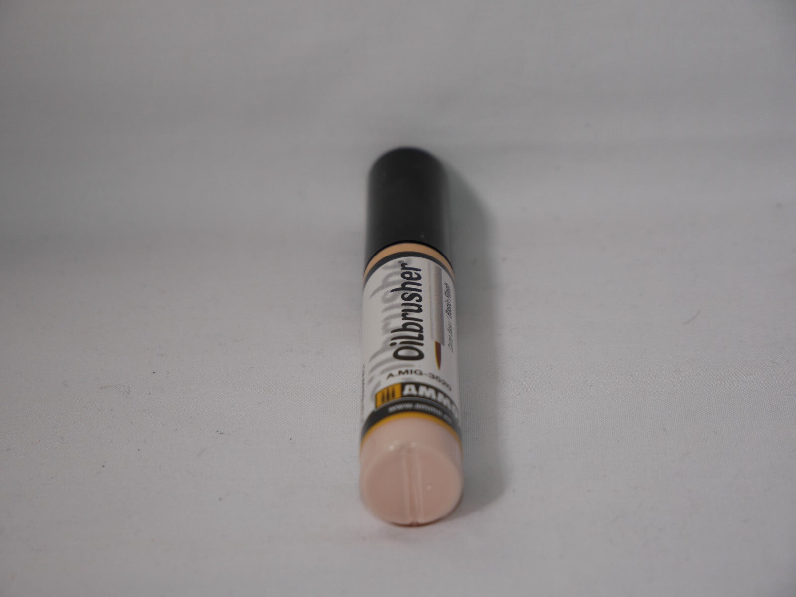 Ammo By Mig Jimenez Basic Flesh Oilbrusher With Fine Brush Applicator A.MIG-3520