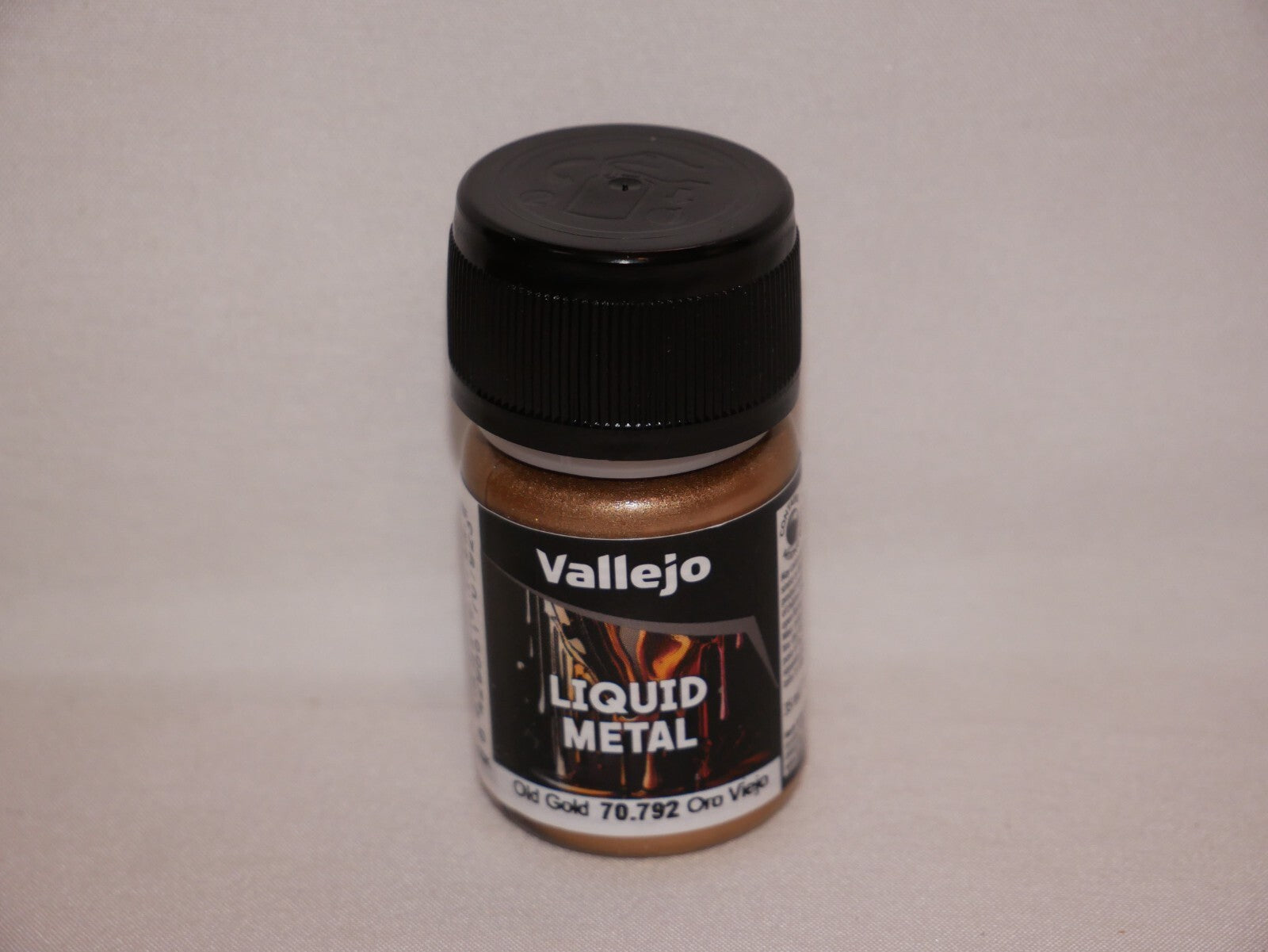 Vallejo Liquid Metal Old Gold Metallic Alcohol Based 35ml / 1.15 fl oz - 70.792