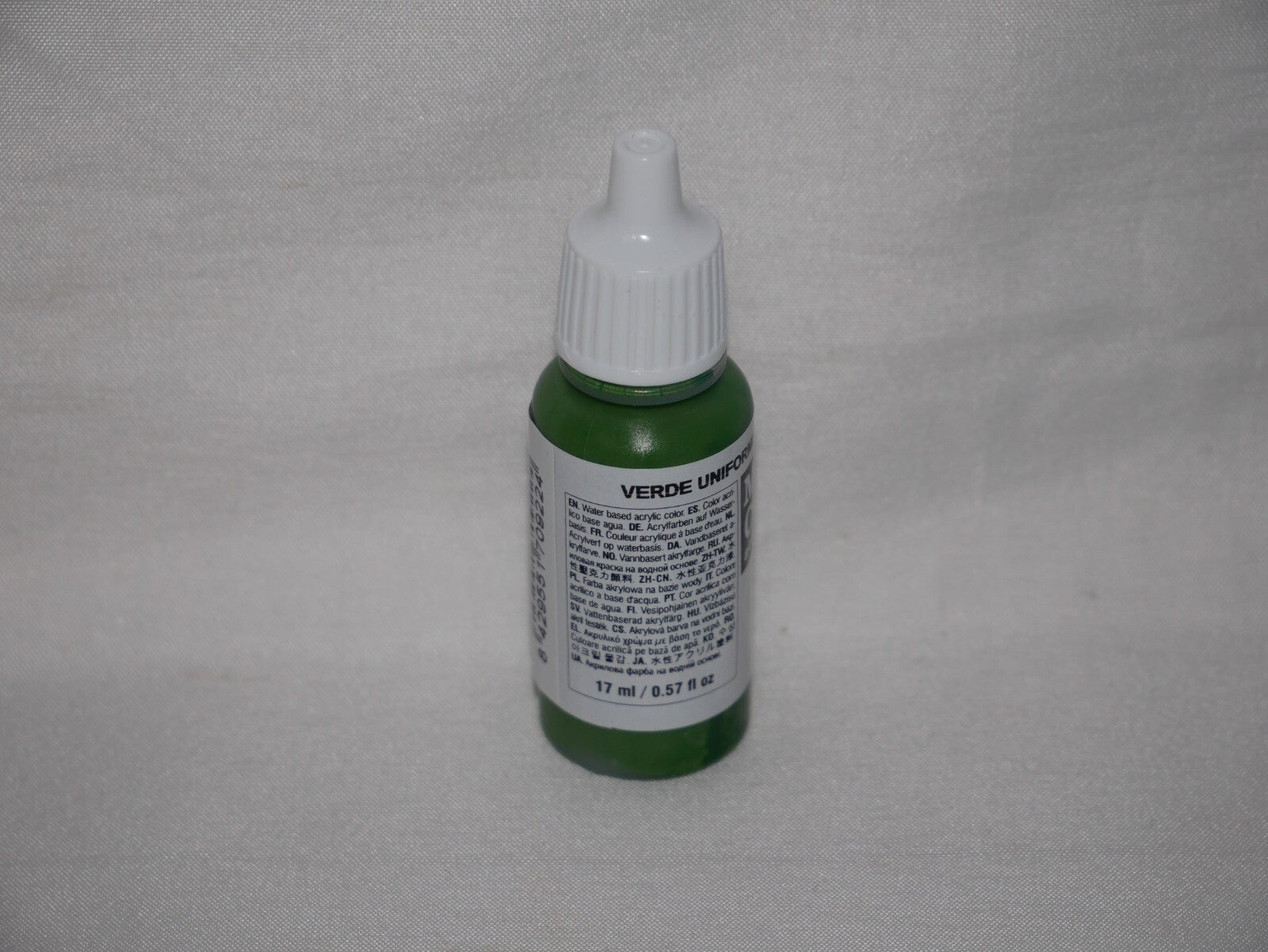 Vallejo Model Color Uniform Green Acrylic 17ml/0.57 fl oz Dropper Bottle 70.922