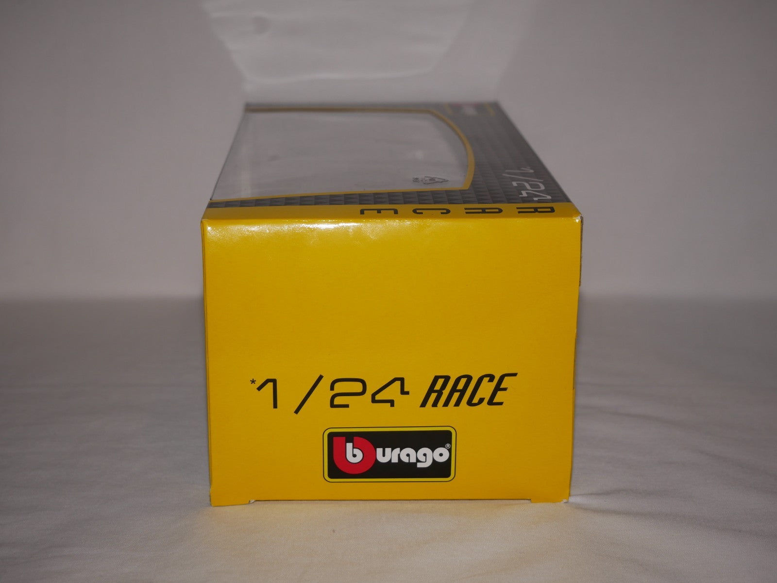 Burago 1:24 Scale Porsche 963 (No.6) Penske Motorsport WEC Hypercar - #18-28042