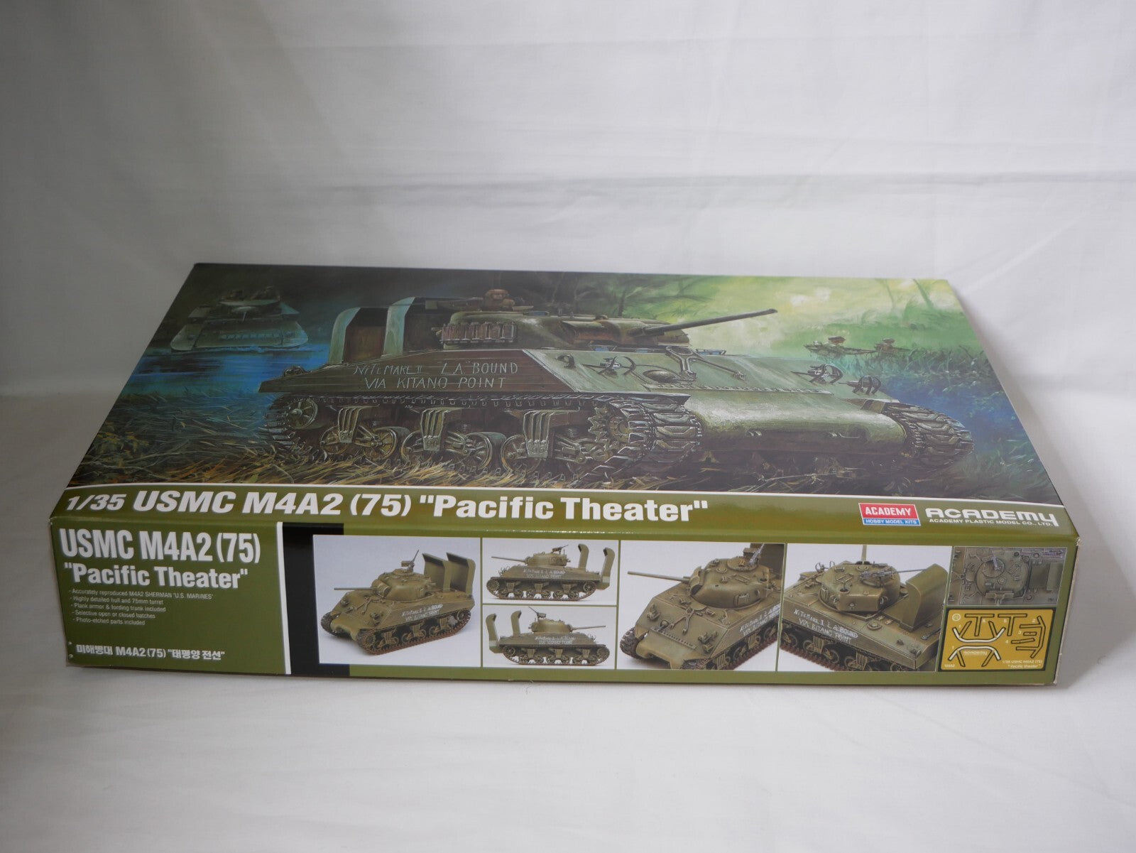 Academy 1:35 USMC M4A2 Sherman (75mm) 'Pacific Theater' Skill Level 4 - 13562