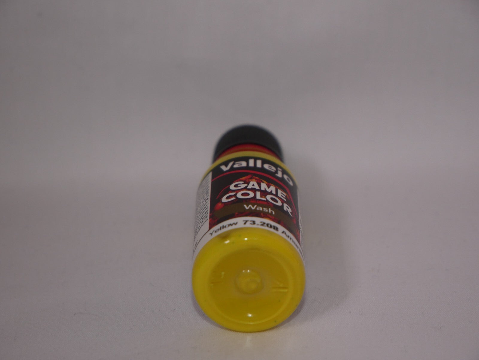 Vallejo Game Color Acrylic Washes Yellow 18ml/0.6 fl oz Dropper Bottle - 73.208