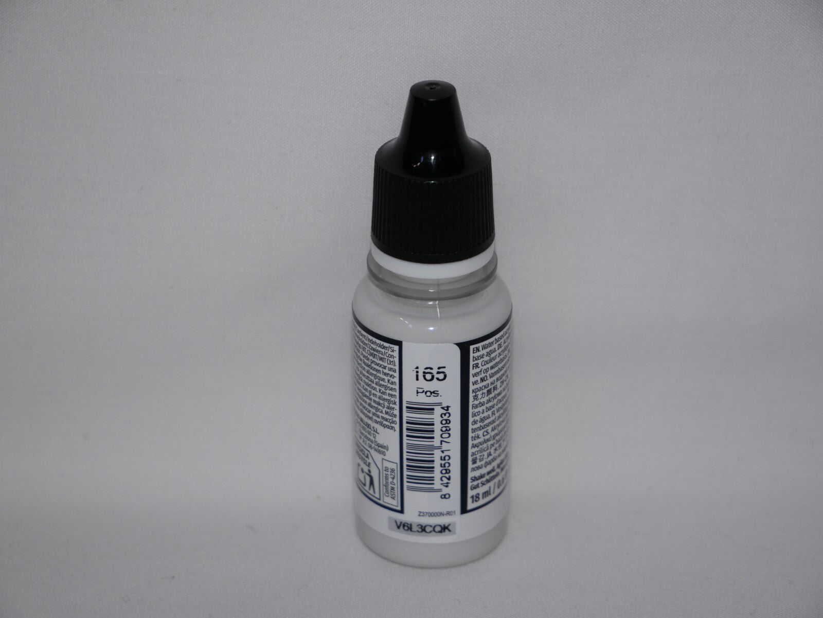 Vallejo Model Color White Grey Acrylic 18ml/0.60 fl oz Dropper Bottle - 70.993