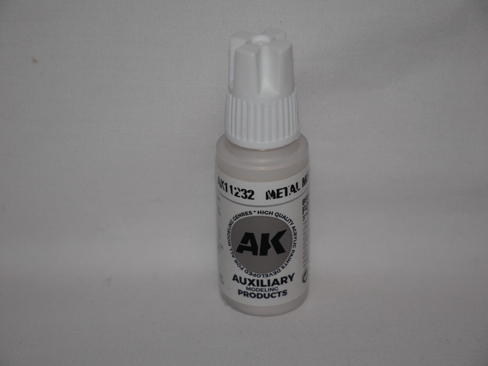 AK Interactive Auxiliary Products Range Metal Medium 17ml Dropper Bottle AK11232