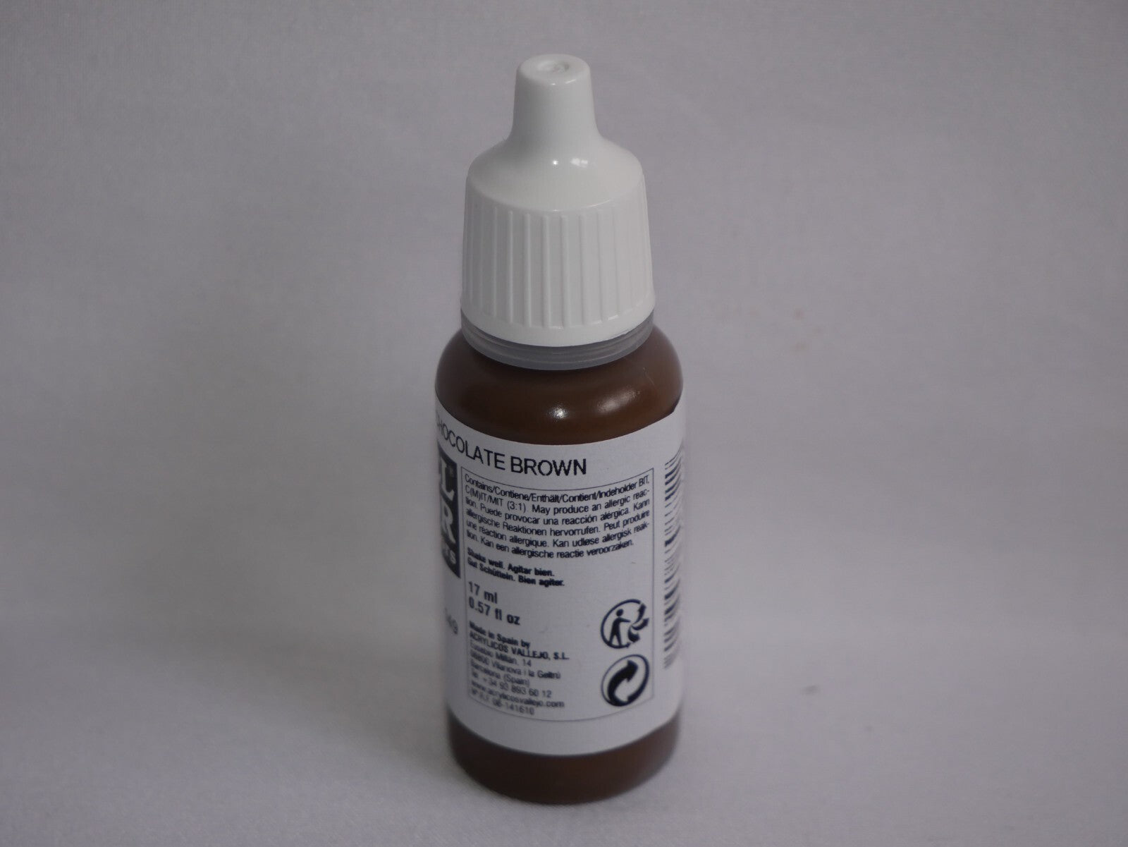 Vallejo Model Color Chocolate Brown Acrylic 17ml/0.57 fl oz Dropper - 70.872