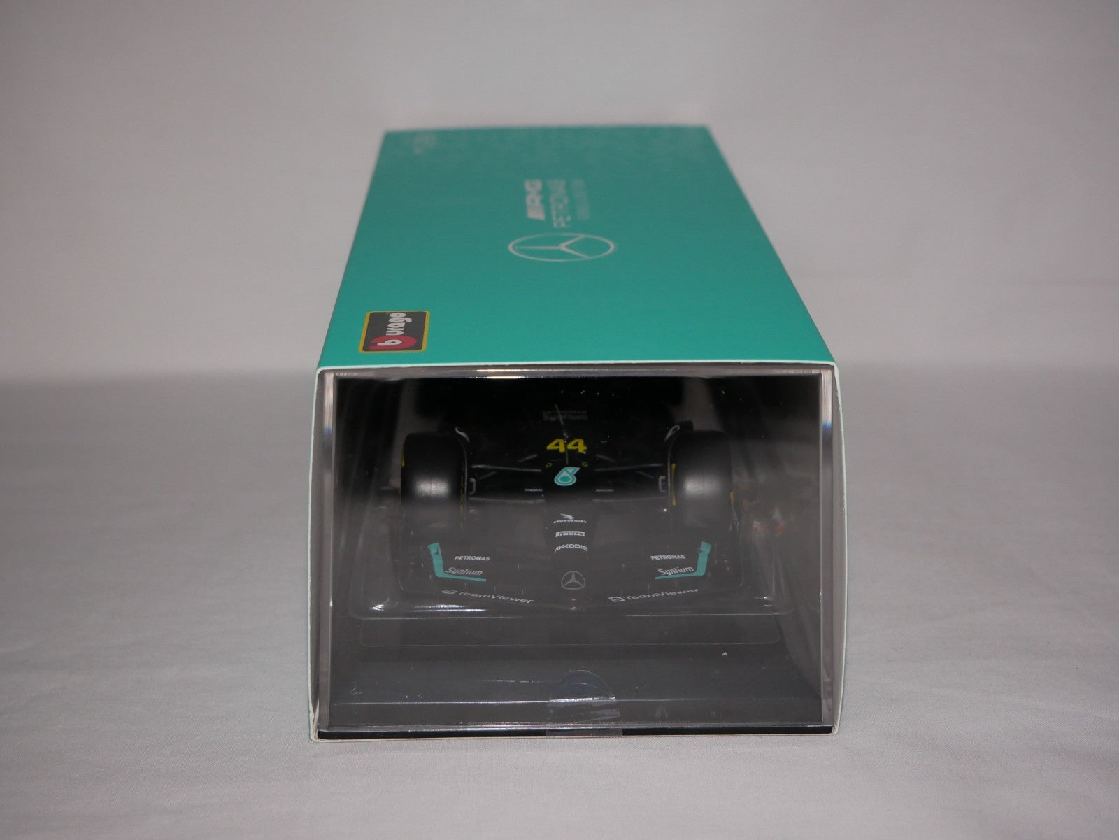 Burago 1:24 Scale Mercedes-AMG Petronas F1 2023 W14 No.43 Hamiliton - #18-28028H