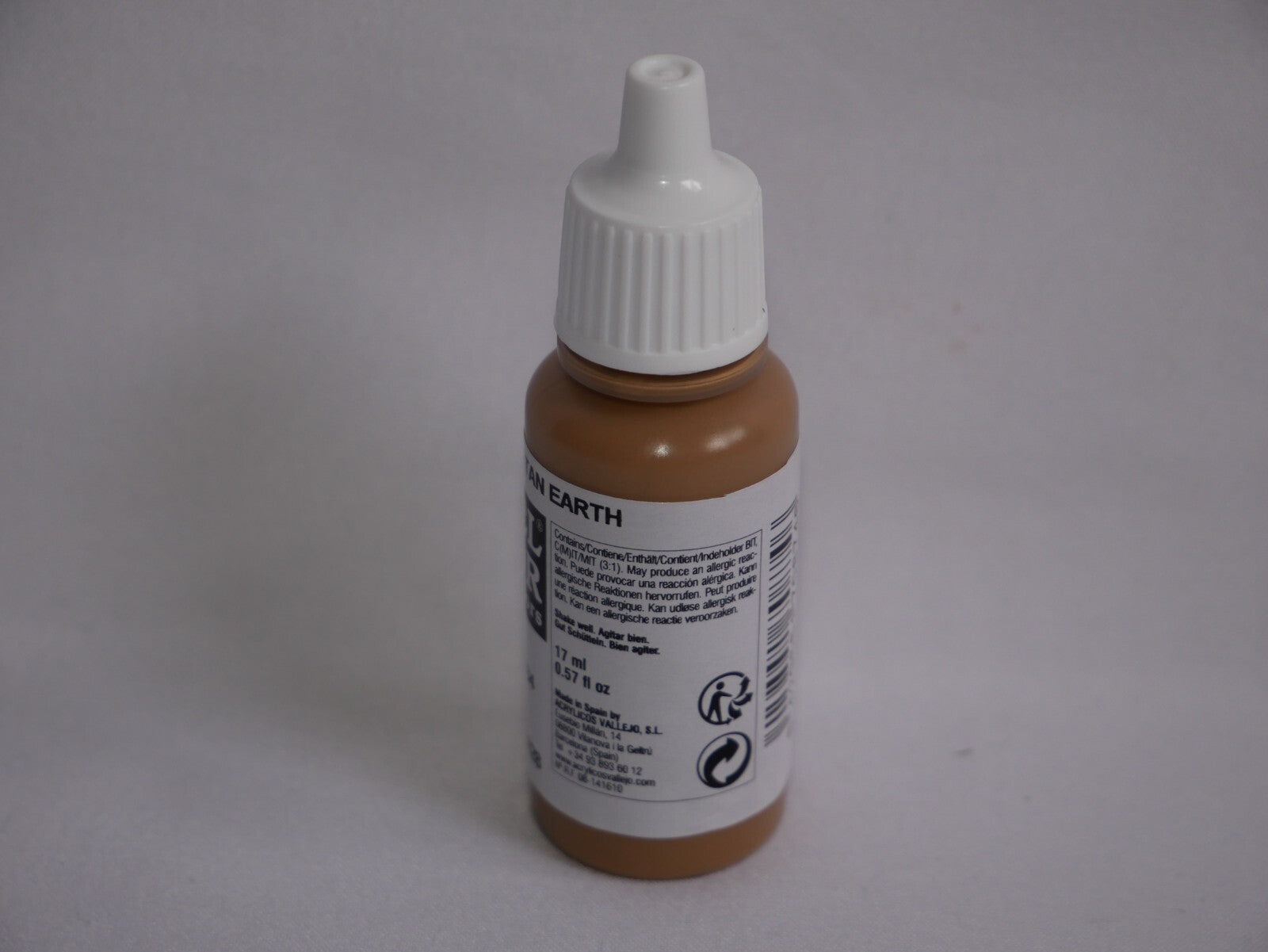 Vallejo Model Color Tan Earth Acrylic 17ml/0.57 fl oz Dropper Bottle - 70.874