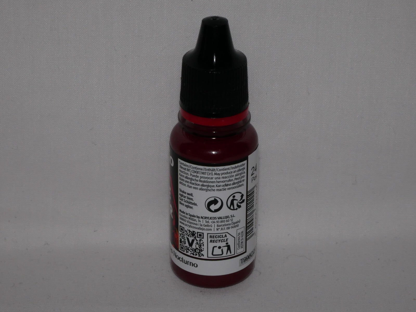 Vallejo Game Color Acrylics Nocturnal Red 18ml/0.6 fl oz Dropper Bottle - 72.111