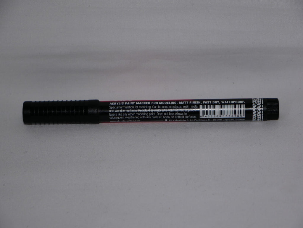 AK Interactive Real Colors Acrylic Fast Dry Markers Signal Red RAL 3020 - RCM003