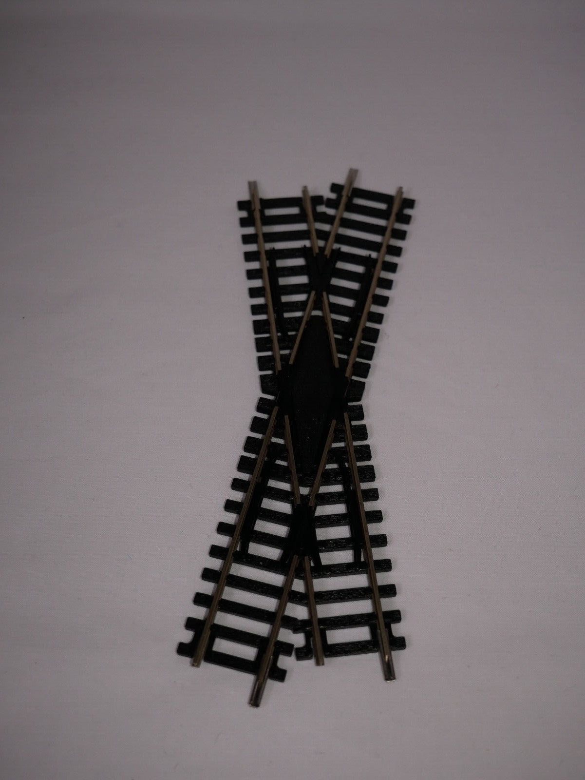Hornby 1:76 Model Railway Track Single Piece Right Hand Diamond Crossing - R615