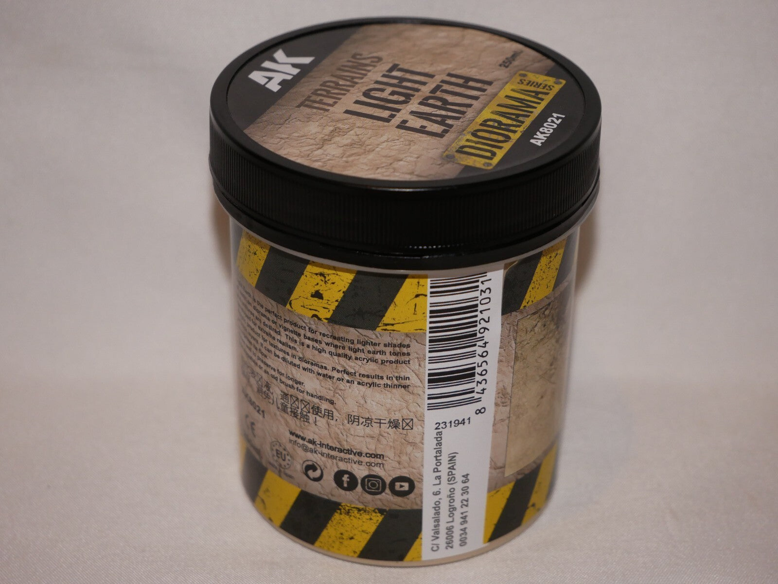AK Interactive Diorama Series Terrains Light Earth Acrylic 250ml Tub AK8021