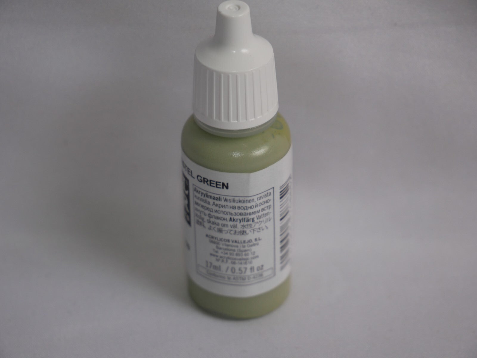 Vallejo Model Color Pastel Green Acrylic 17ml /0.57 fl oz Dropper - 70.885