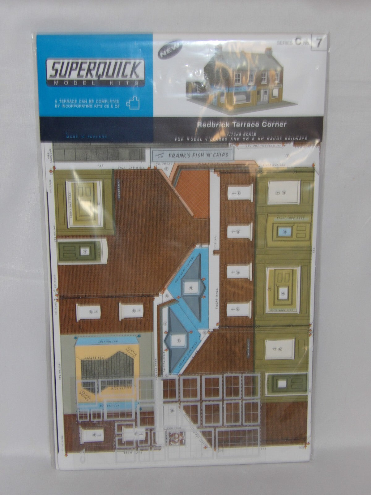 Superquick Low Relief Model Kits 1:76 Scale Red brick Terrace Corner SQC7