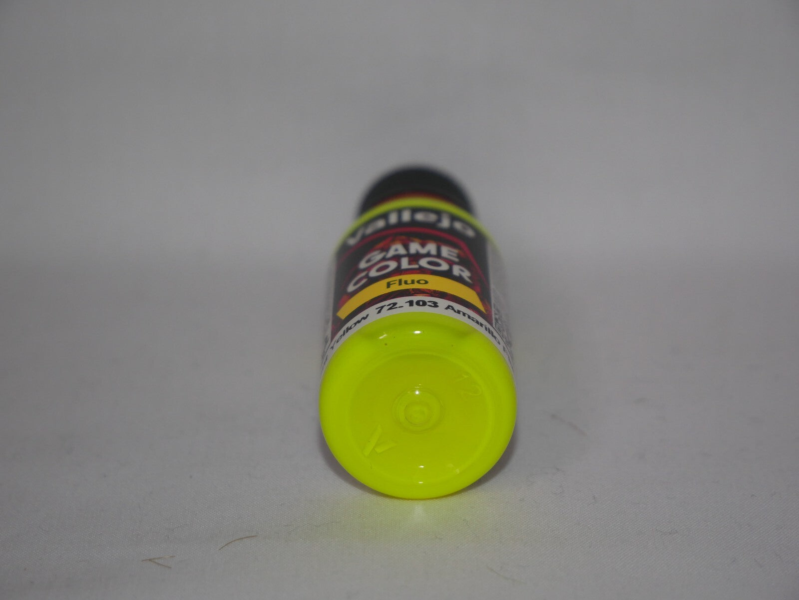 Vallejo Game Color Acrylic Range Fluorescent Yellow 18ml Dropper Bottle - 72.103
