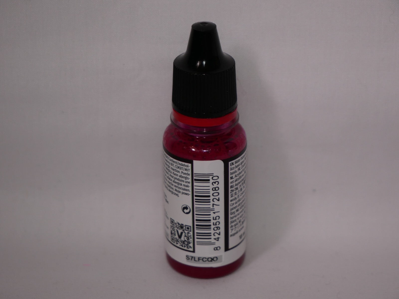 Vallejo Game Color Acrylic Inks Magenta 18ml/0.6 fl oz Dropper Bottle - 72.083