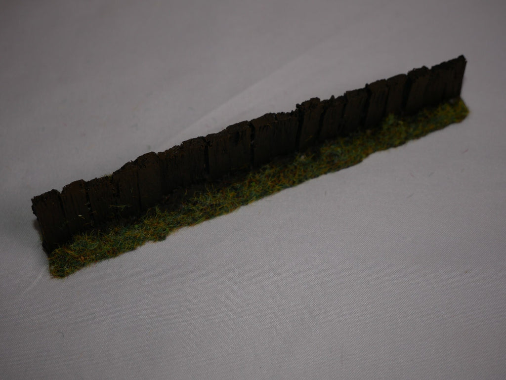 Javis "Countryside" Scenics "OO" Gauge Dark Brown Sleeper Fencing PF9