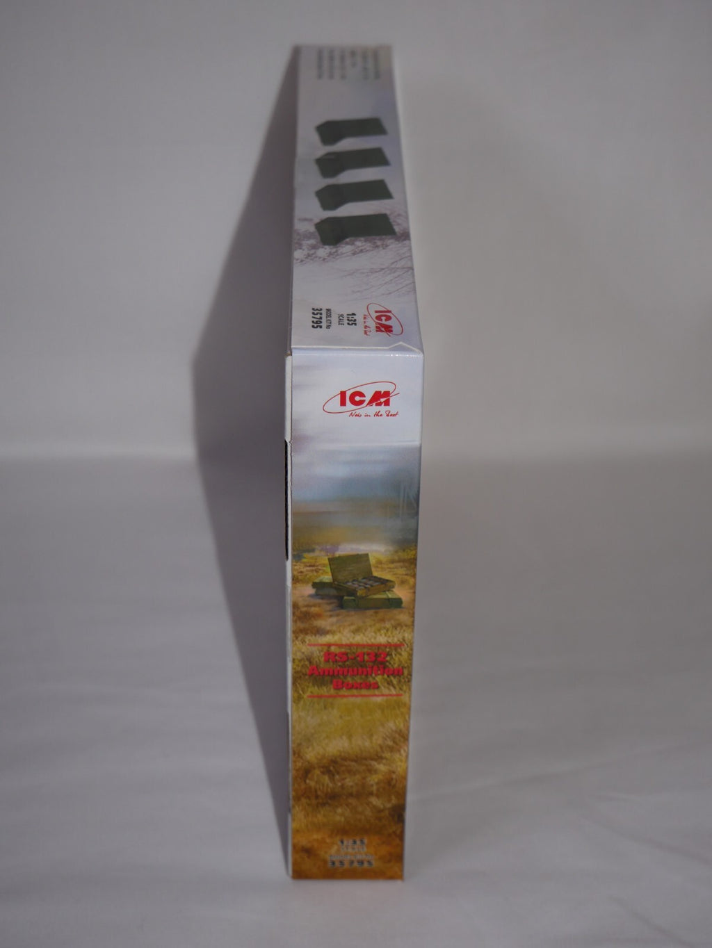 ICM 1:35 Scale Model Plastic Kit RS-132 Ammunition Boxes For Dioramas - 35795