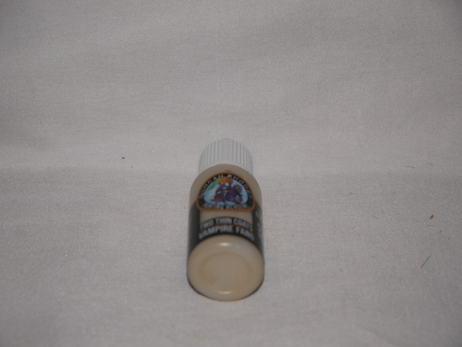 Duncan Rhodes Painting Academy 'Two Thin Coats' Vampire Fang 15ml Bottle - 10033
