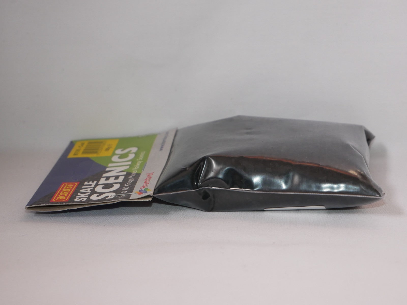 Hornby Skale Railway Scenics HO/OO Gauge Realistic Coal Ballast 100g Bag - R7170