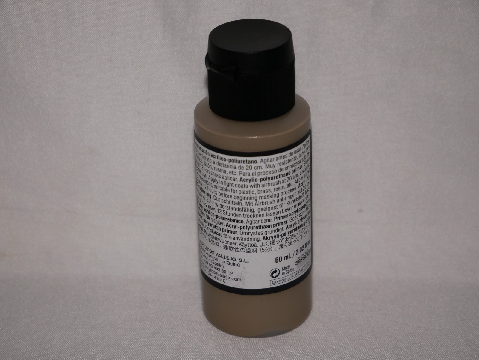 Vallejo Polyurethane Surface Primer IDF Israeli Sand Grey (61-73) 60ml - 73.614