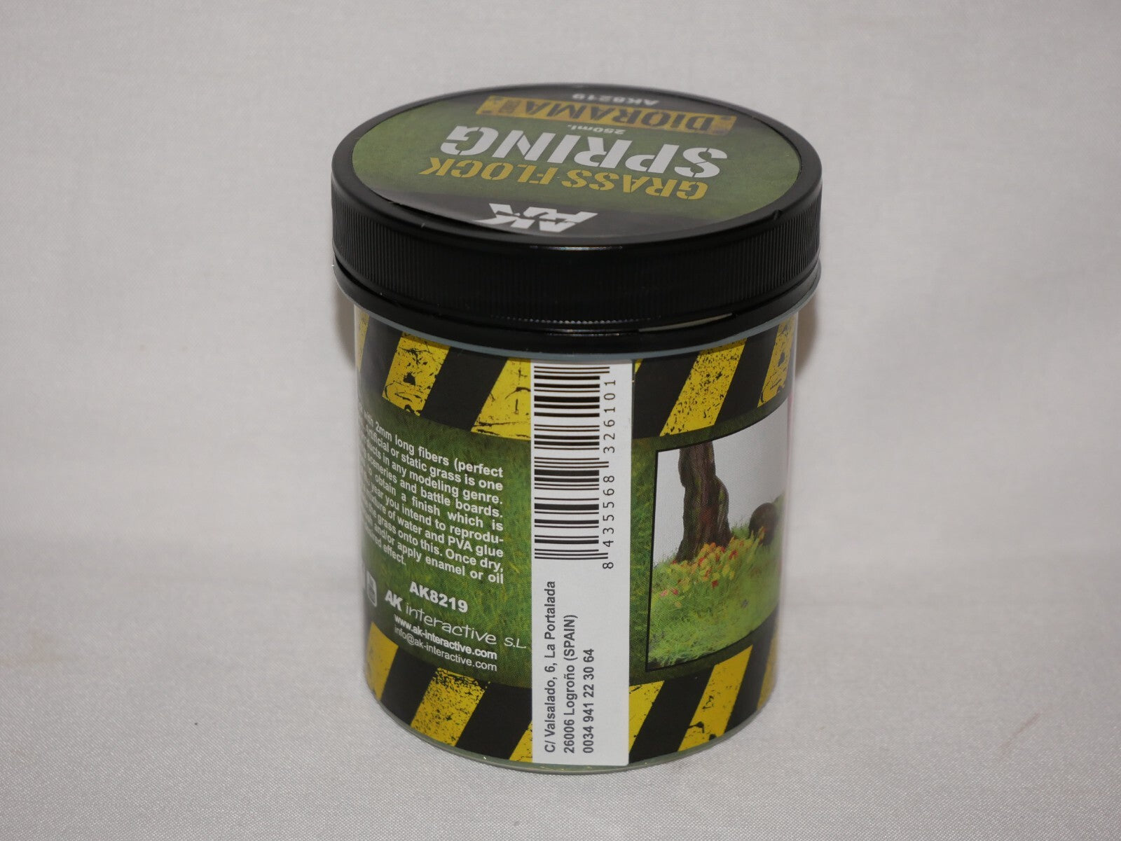 AK Interactive Diorama Series 2mm Spring Grass Flock 250ml Plastic Tub - AK8219