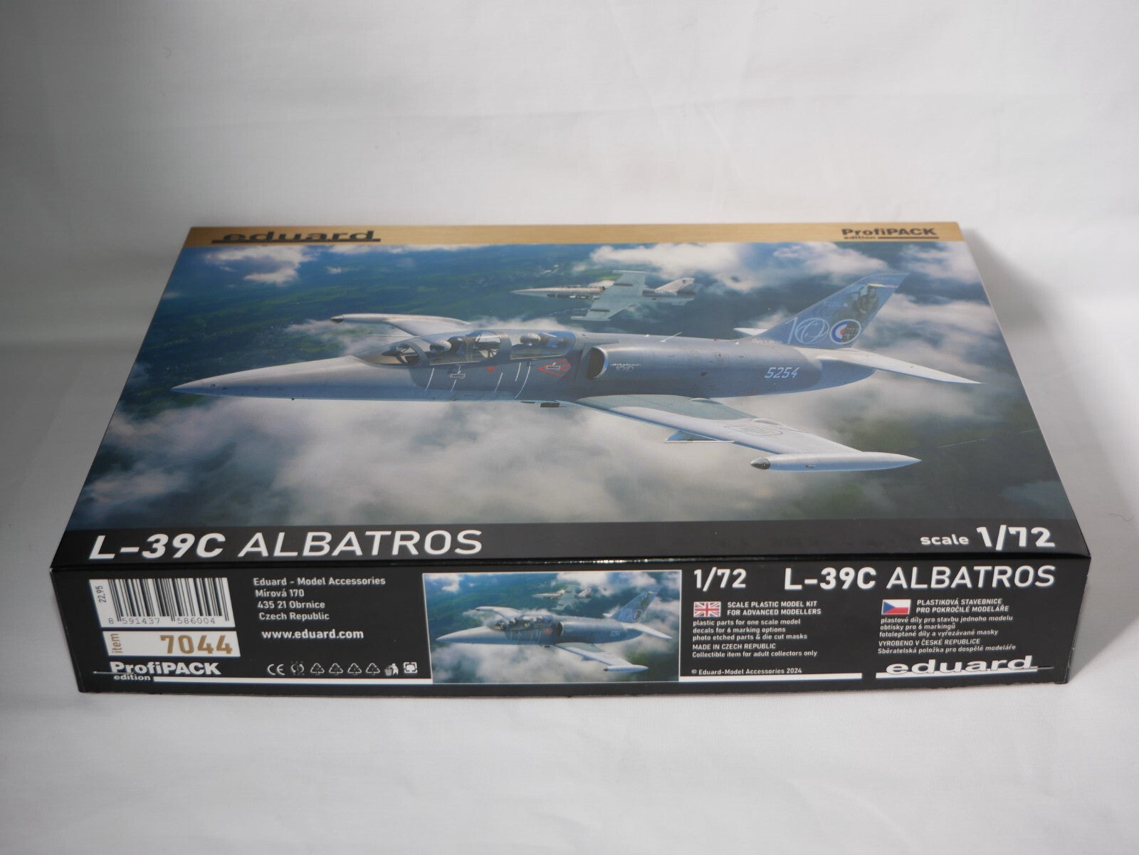 Eduard 1:72 Scale Plastic Model Kit Aero L-39C Albatros ProfiPACK Edition - 7044