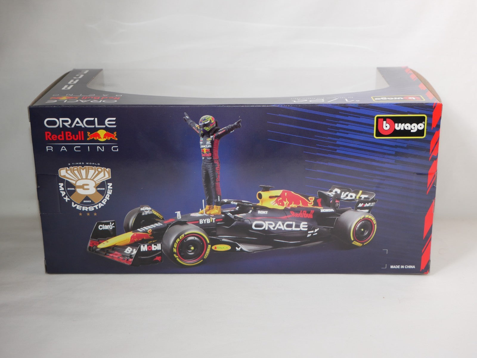 Burago 1:24 Oracle Redbull Racing RB19 Car With Max Verstappen Figure #18-28036V