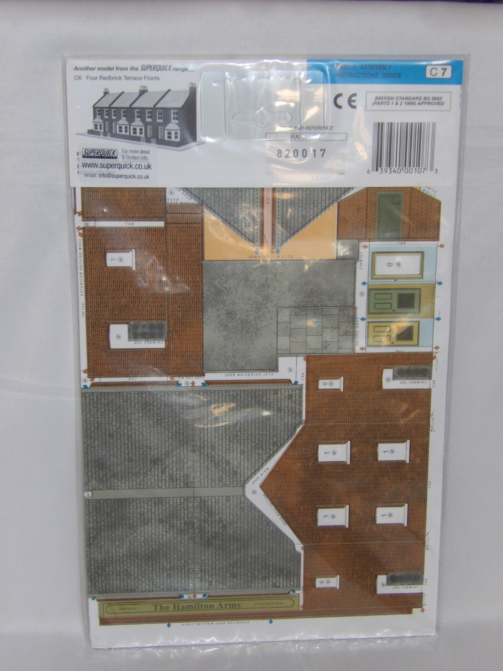 Superquick Low Relief Model Kits 1:76 Scale Red brick Terrace Corner SQC7