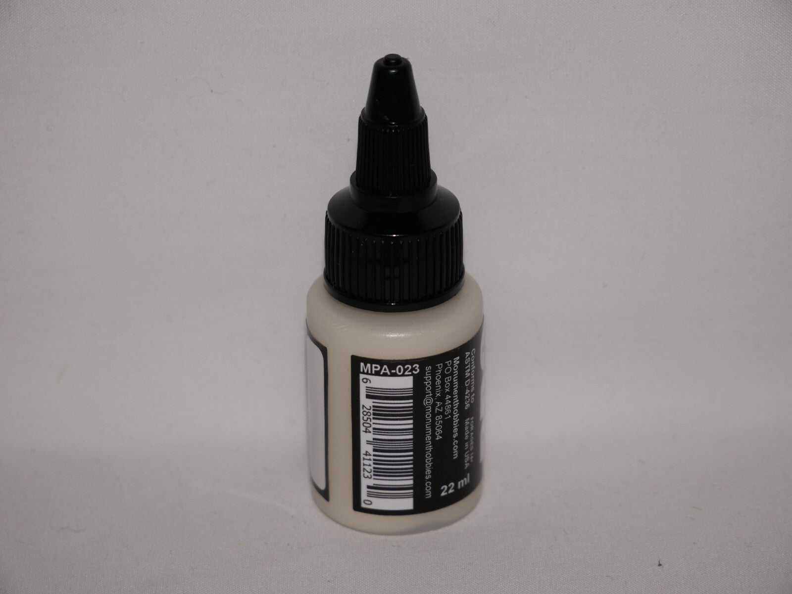Monument Hobbies Pro Acryl Paint Range Ivory 22ml Twist Top Bottle - (MPA-023)