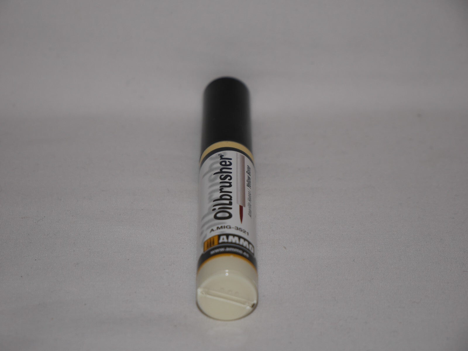 Ammo By Mig Jimenez Yellow Bone Oilbrusher With Fine Brush Applicator A.MIG-3521