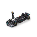 Burago 1:24 Mercedes-AMG Petronas F1 W14 With No.44 Hamilton Figure - #18-28037H