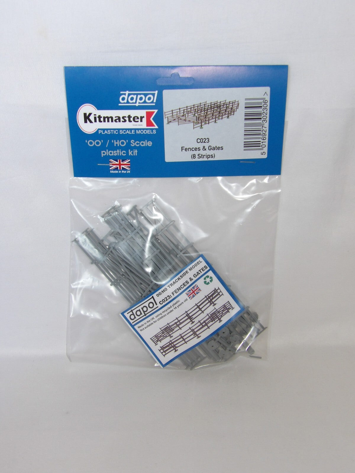 Dapol Kitmaster  "OO/HO" Fences & Gates (8 Strips) C023