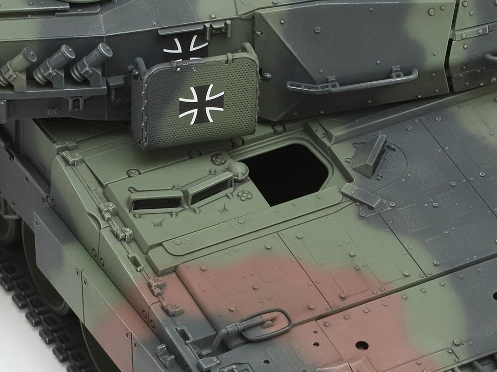 Tamiya 1:35 Military Miniature Series No.387 German Leopard 2 A7V Tank - 35387