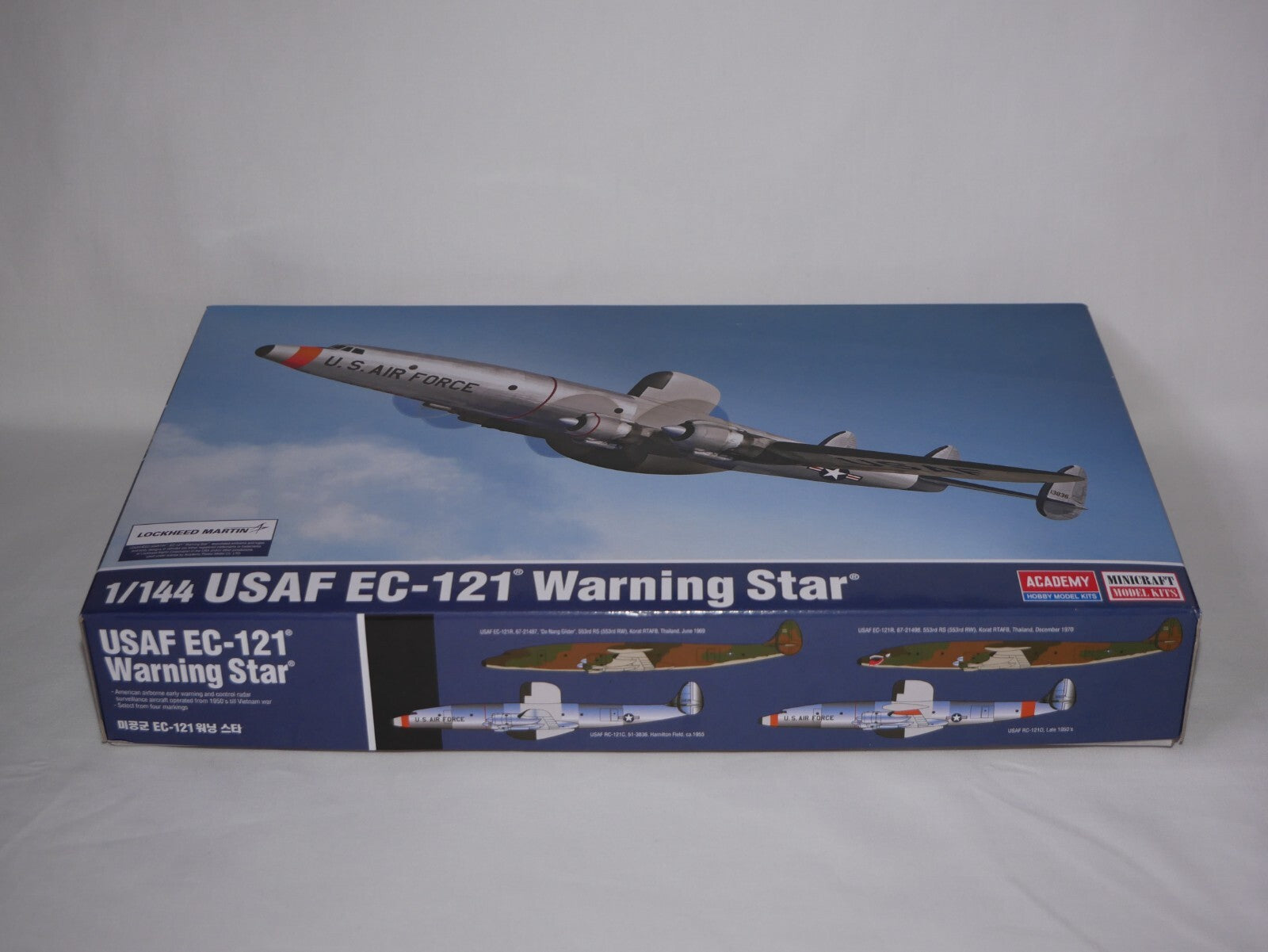 Academy Model Kits 1:144 USAF Lockheed EC-121 Warning Star Skill Level 4 - 12637