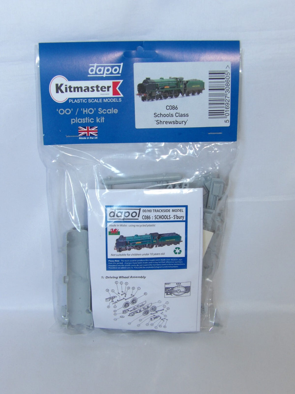 Dapol Kitmaster  "OO/HO" Schools Class Shrewbury Steam Locomotive C086