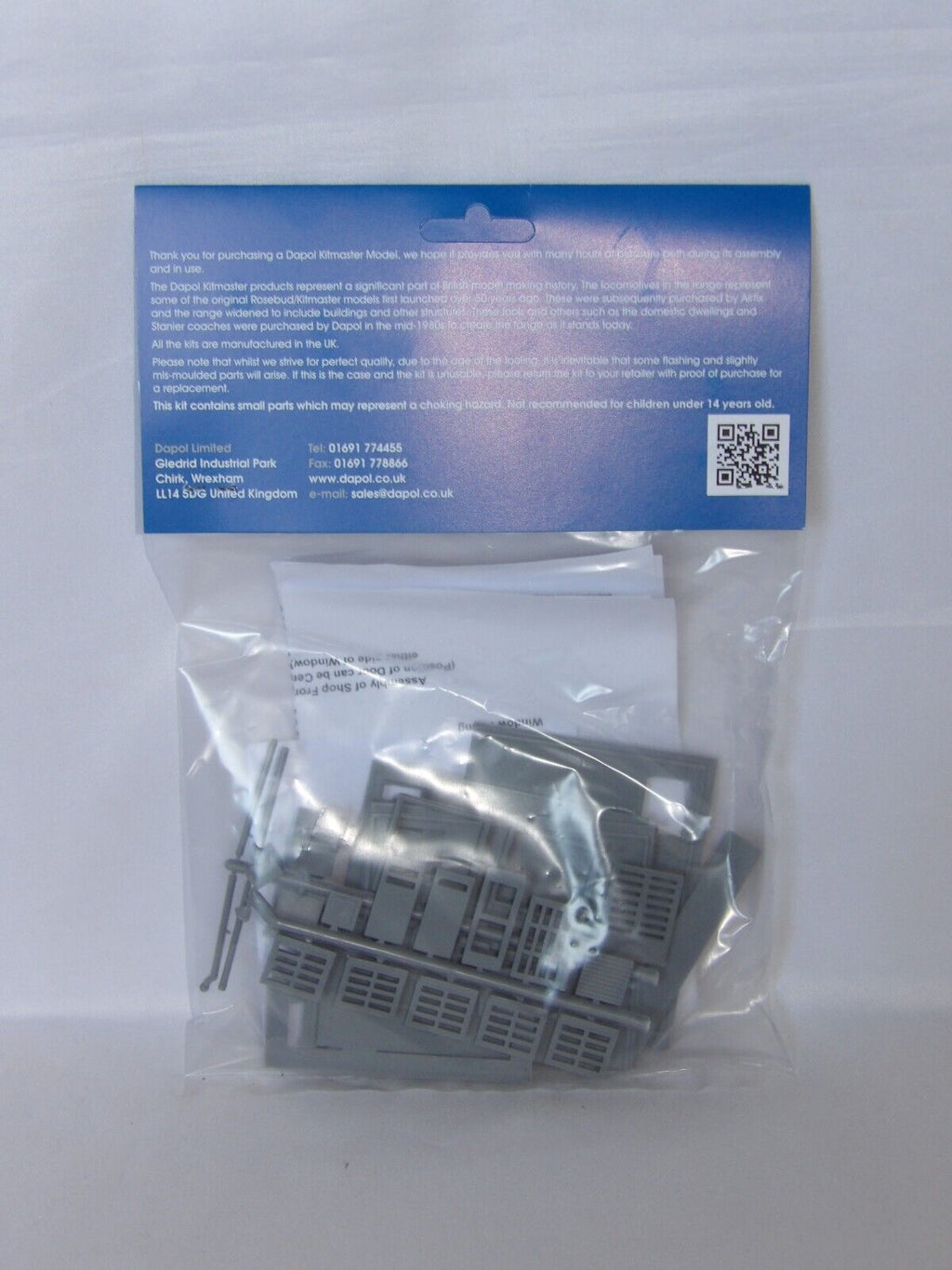 Dapol Kitmaster  "OO/HO" Modern Shop & Flat C031