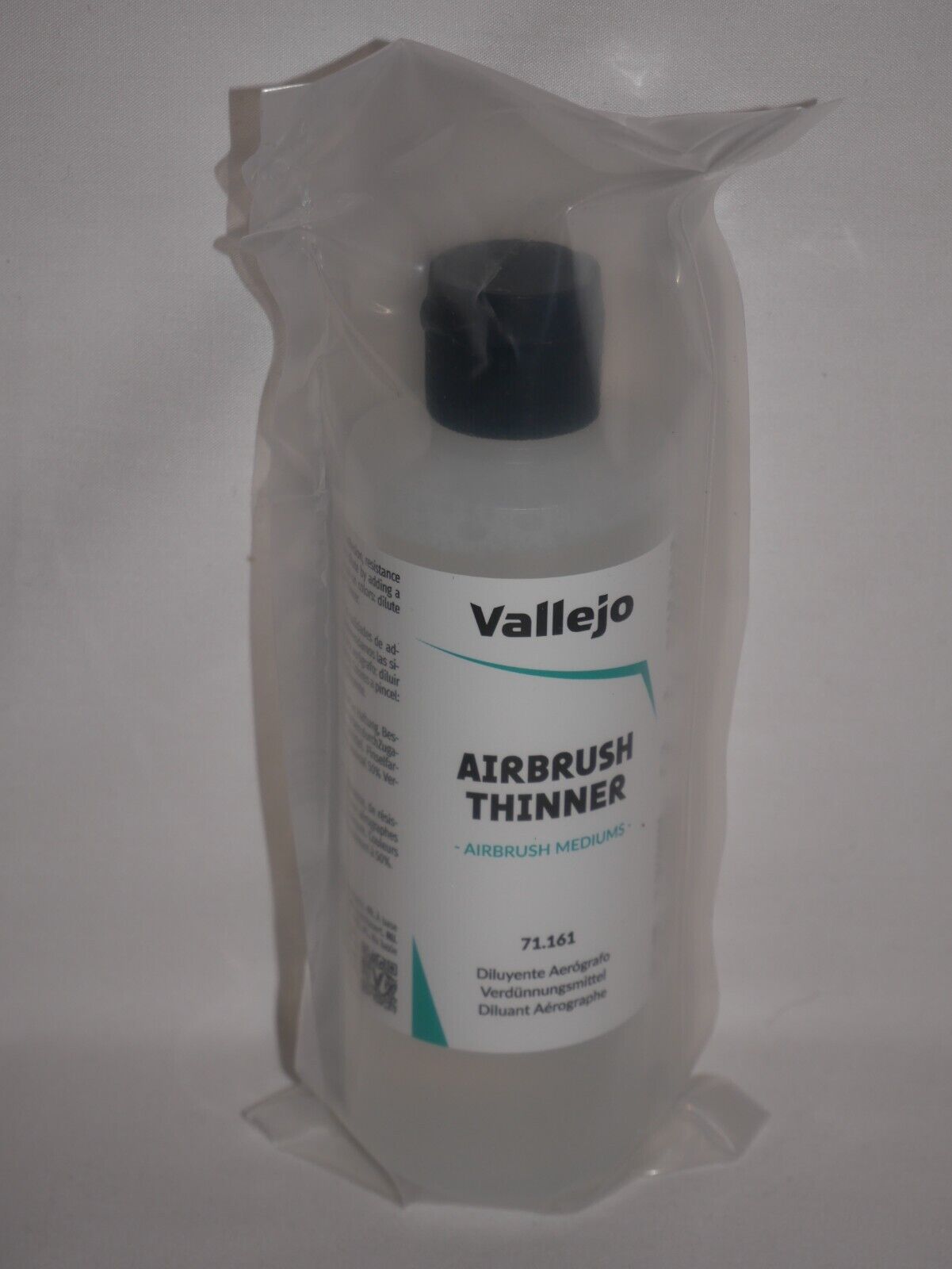 Vallejo Airbrush Mediums Airbrush Thinner 200ml / 6.76 fl oz Bottle - 71.161
