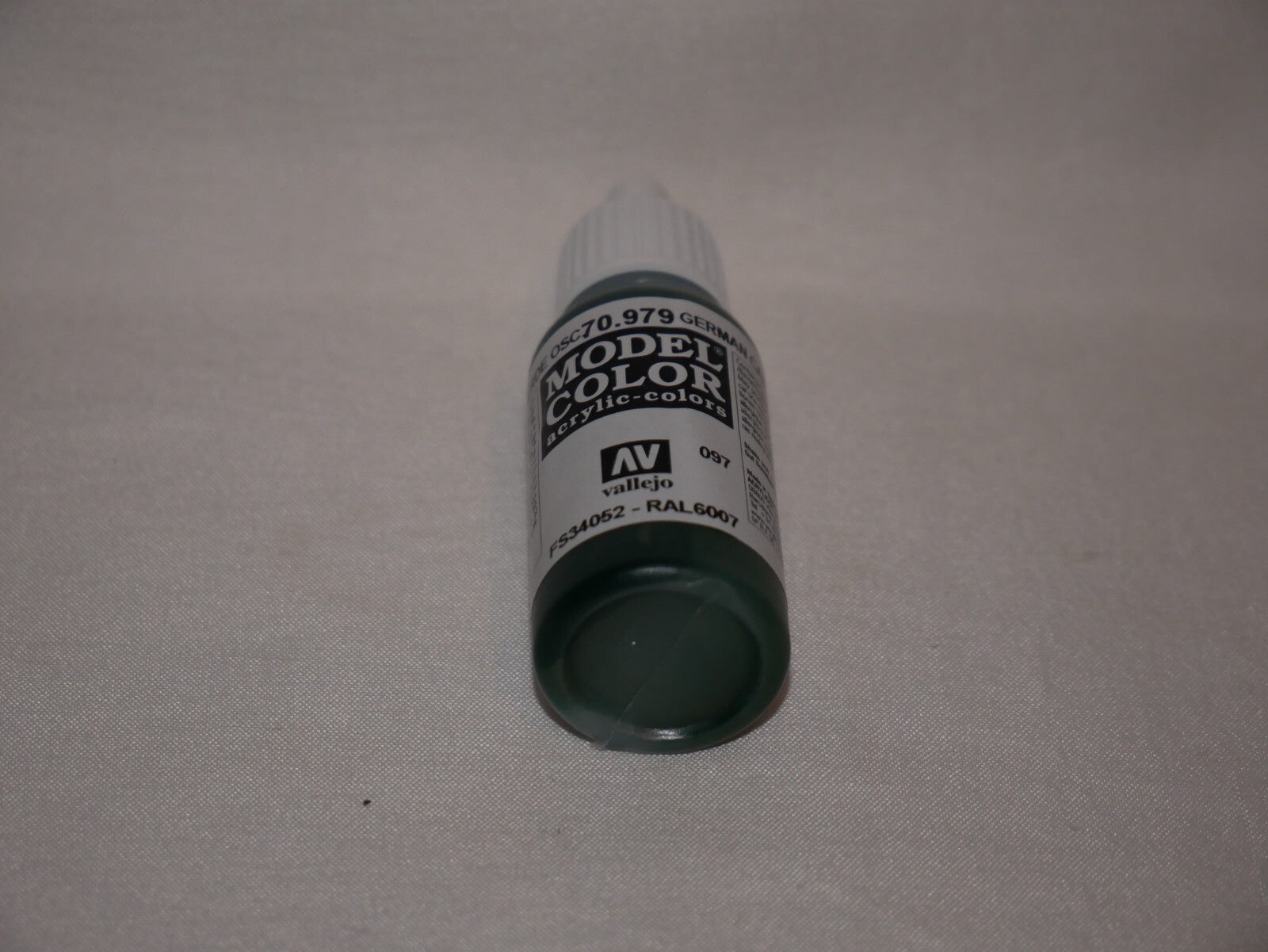 Vallejo Model Color German Camo Dark Green Acrylic 17ml Dropper Bottle - 70.979